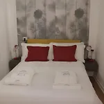 La Gioia Di Napoli Apartment & Studios